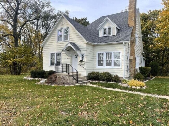 Building Photo - W5302 WI-67