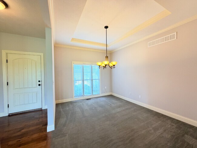 3813 Liberty Cir