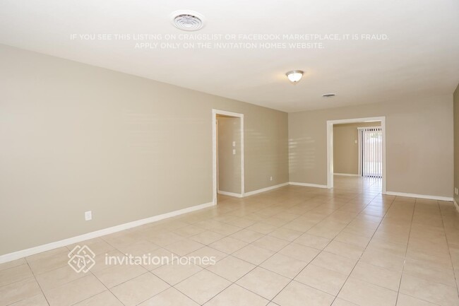 Photo - 458 NE 38th St