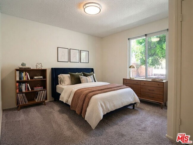 Photo - 10933 Wellworth Ave Unit 1C