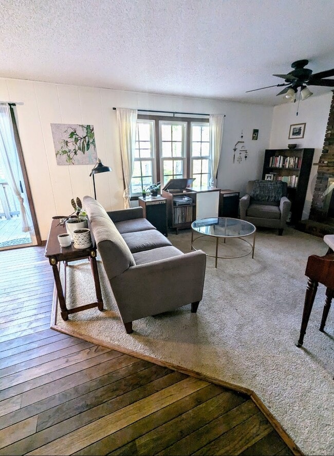 Photo - 340 Genesis Cir