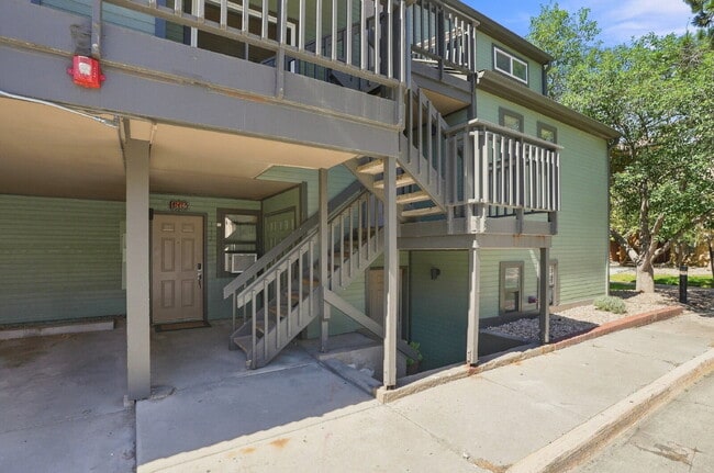Photo - $2,340.95, 2 Bed 2 Bath Condo in Boulder with In Unit Laundry! Unit #211
