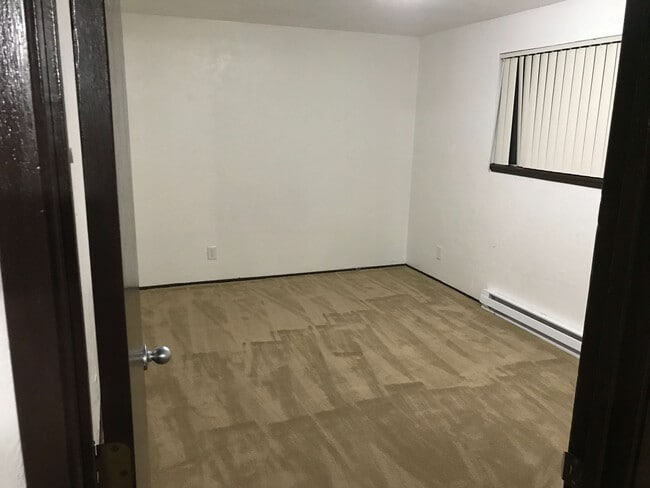 Photo - Woodland Park Apartments Unit A
