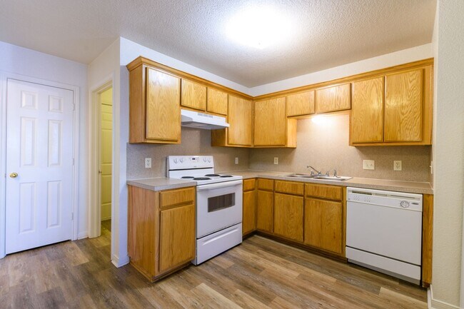 Photo - SECTION 8 ACCEPTED & RENT SPECIAL - AVAILA... Unit 3700 Y S Pak Court - D