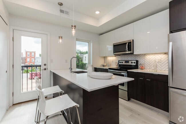 Building Photo - 1237 N 27th St Unit B Rental