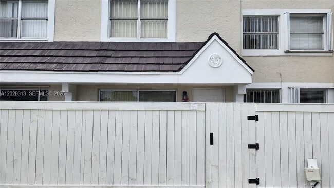 Photo - 4540 SW 68th Ct Cir