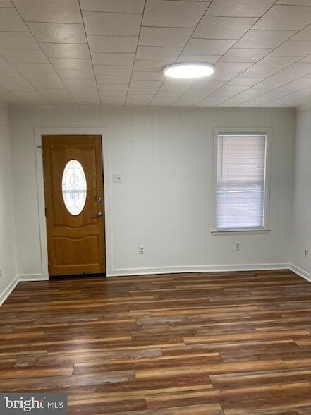 Photo - 215 Elder St