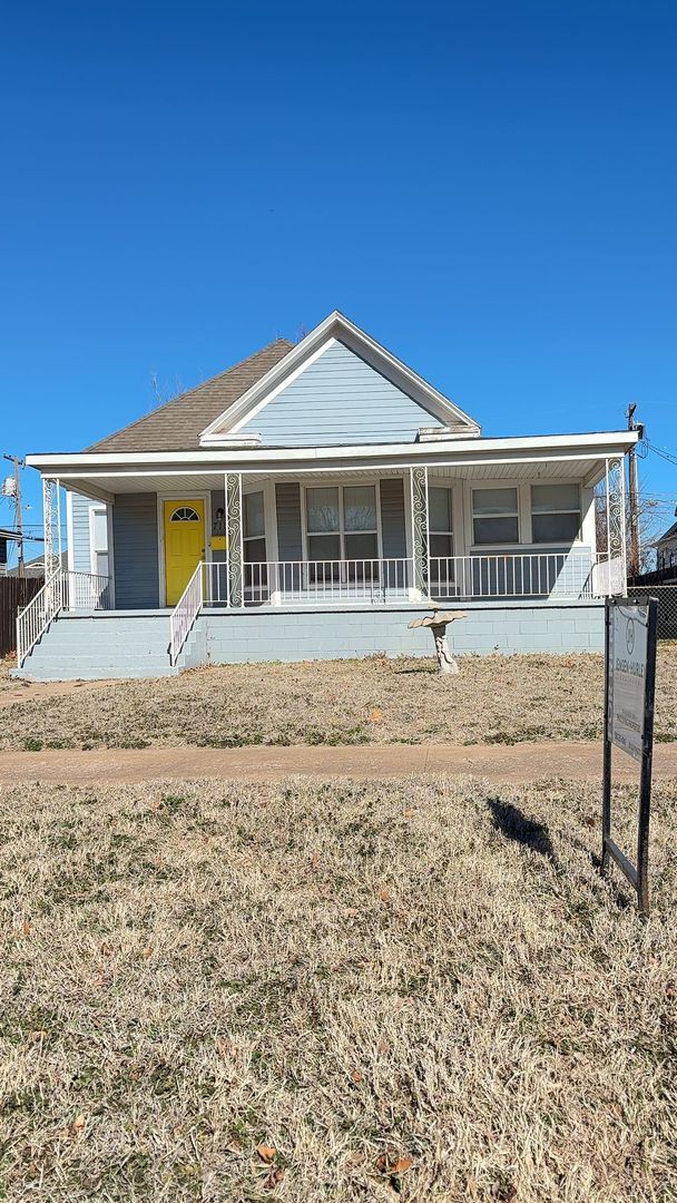 Photo - 710 W Cherokee Ave