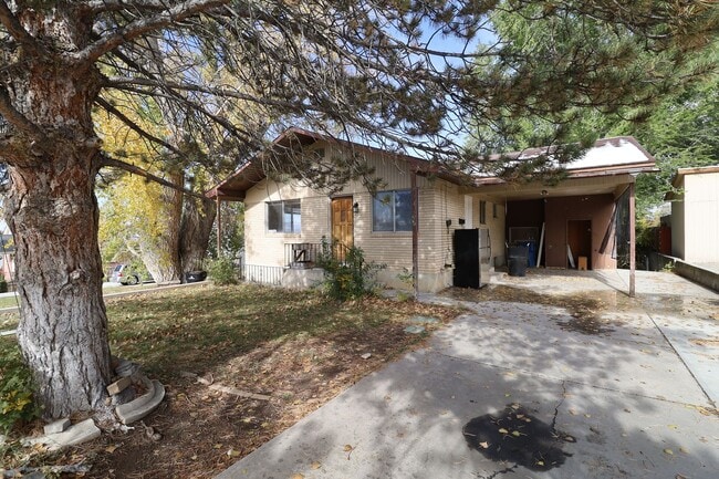 Building Photo - 565 E 200 N Unit Up