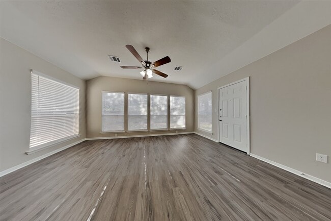 Photo - 25818 Elmley Pl