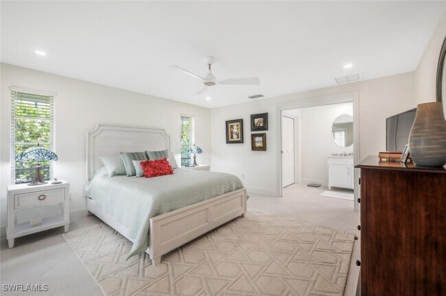 Photo - 735 Parkview Ln