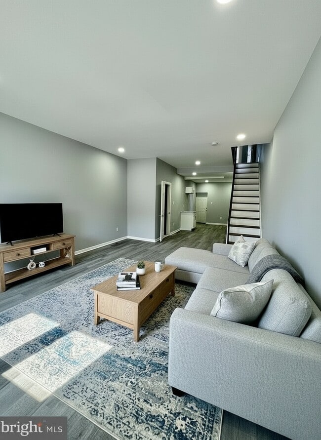 Building Photo - 2925 W Susquehanna Ave