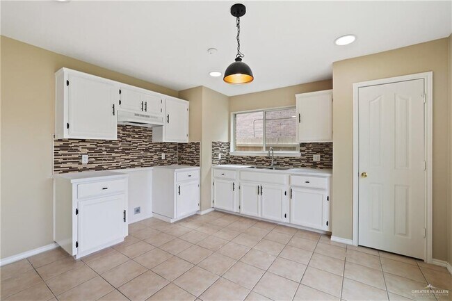 Photo - 1730 W Jefferson St House