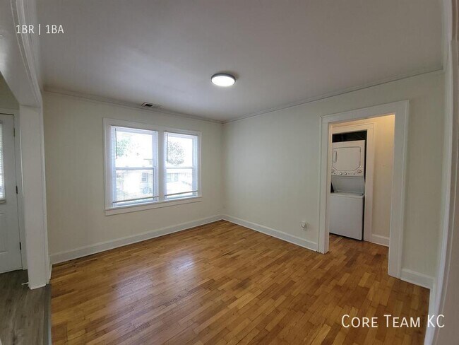 Photo - 4327 Mercier St Unit 4329-2S