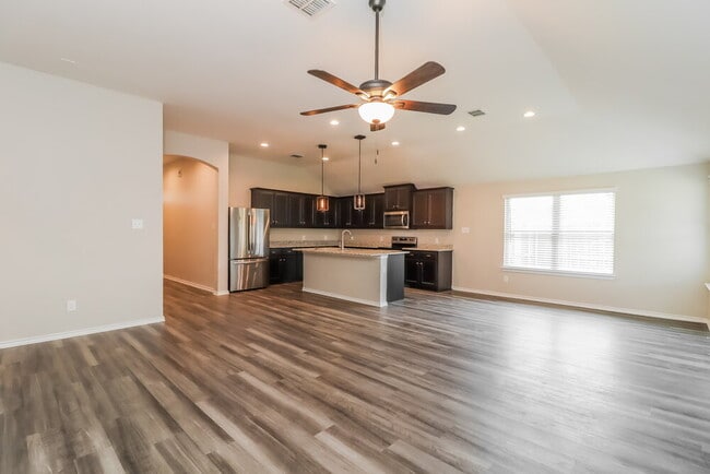 Photo - 424 Bishopgate Ct