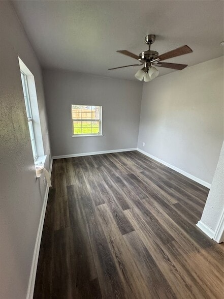 Photo - 4412 Denmark St