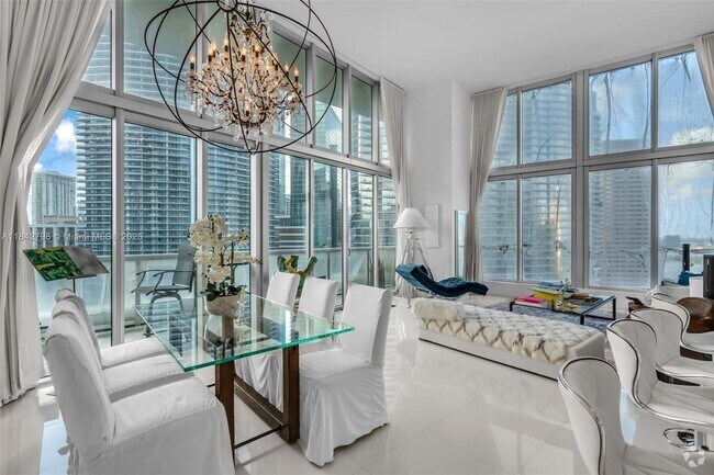Building Photo - 465 Brickell Ave Rental