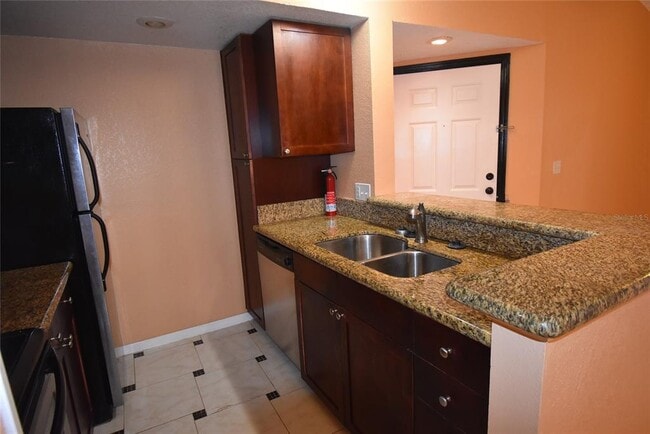 Photo - 5160 Conroy Rd Unit 1435