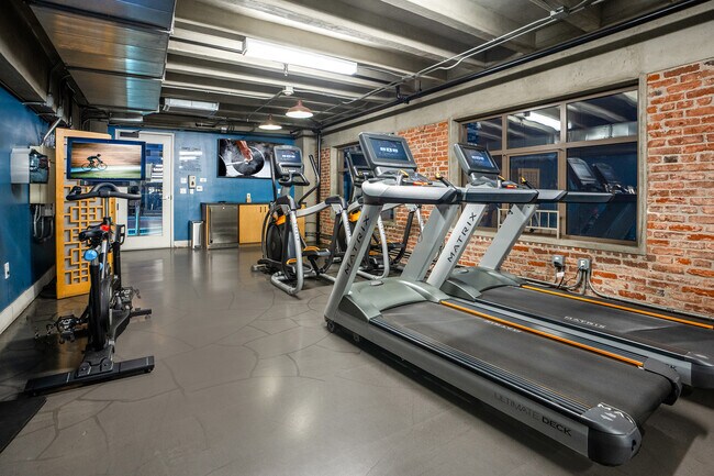 Cardio and weight equipment available 24/7