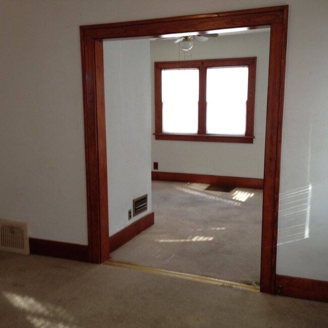 Photo - 927 Forest Ave