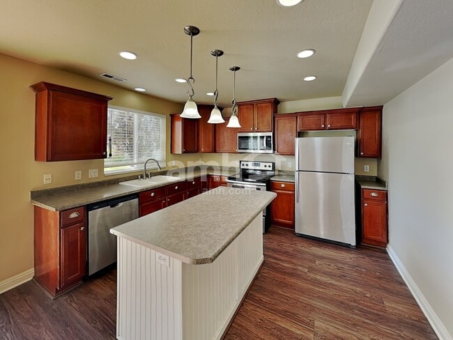 Photo - 865 Southhampton Dr