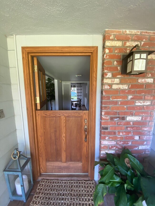 Photo - 138 Serafin St