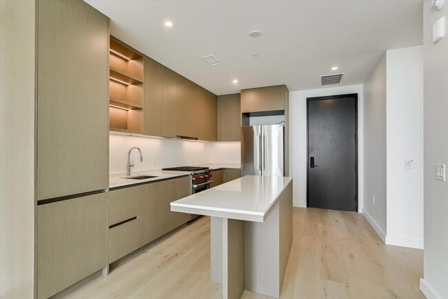 Photo - 610 Davis St Unit 2904