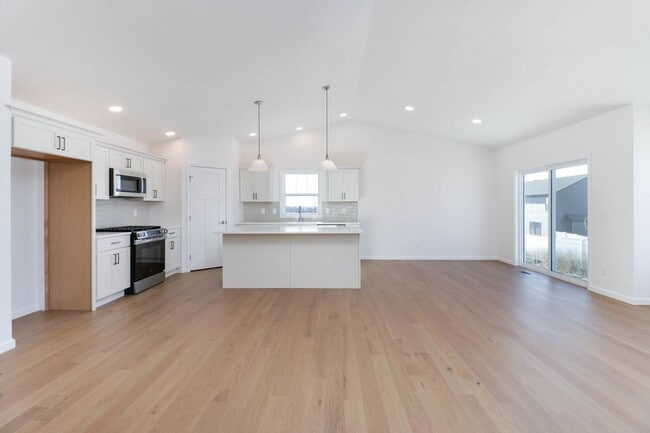 Photo - 2503 Treeline Drive