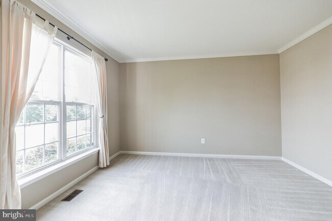 Photo - 5695 Adamstown Rd