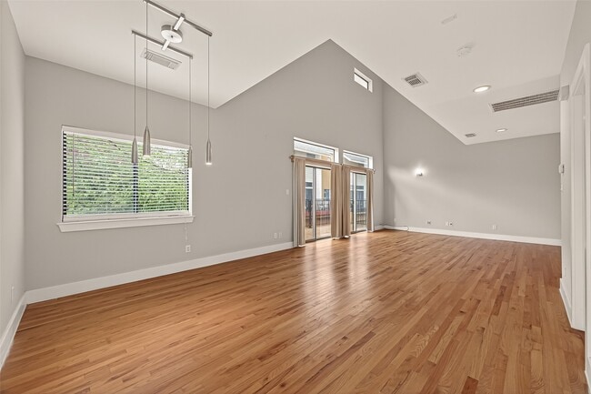 Photo - 4108 Spencer St Unidad A