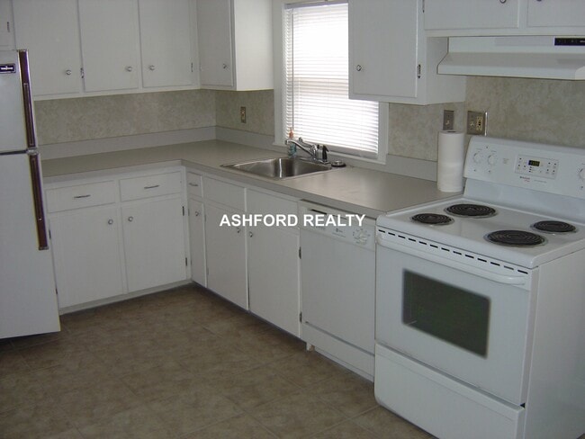 Photo - 24 Loring St