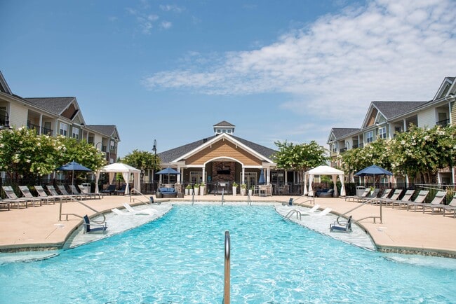 Photo - Hawthorne at the Summit