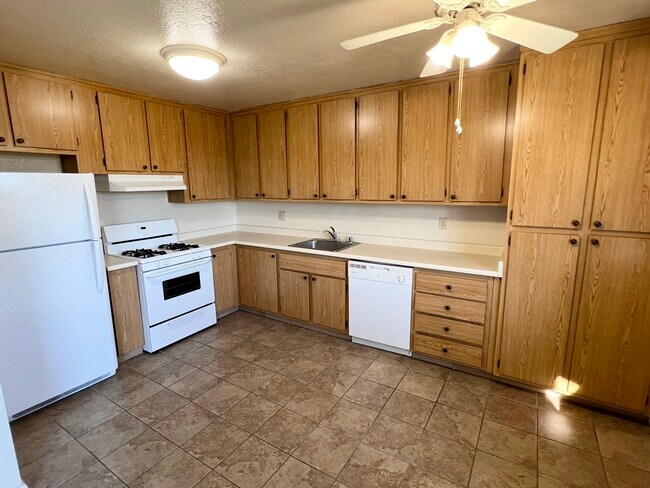 Crest View Apartments