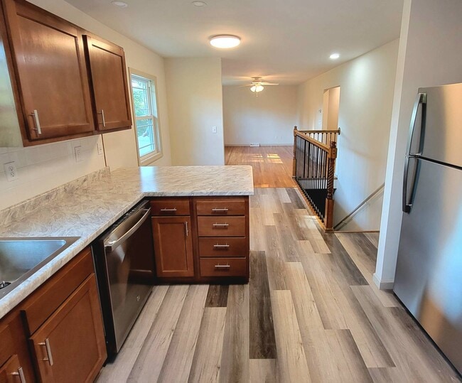 Photo - 209 Wayland St