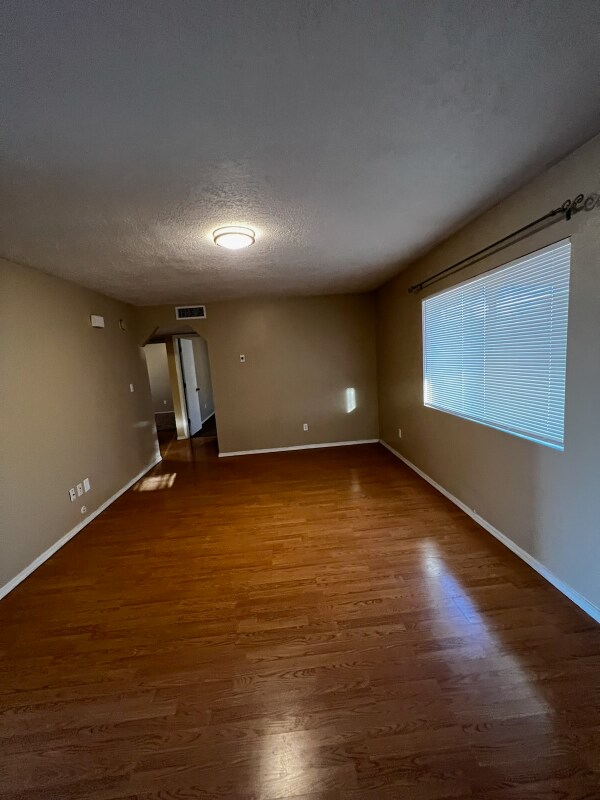 Photo - 337 Gorman Ave