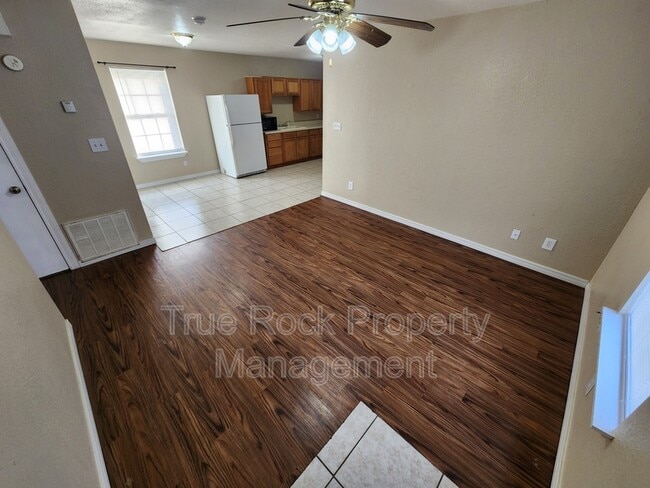 Photo - 218 E 14th St