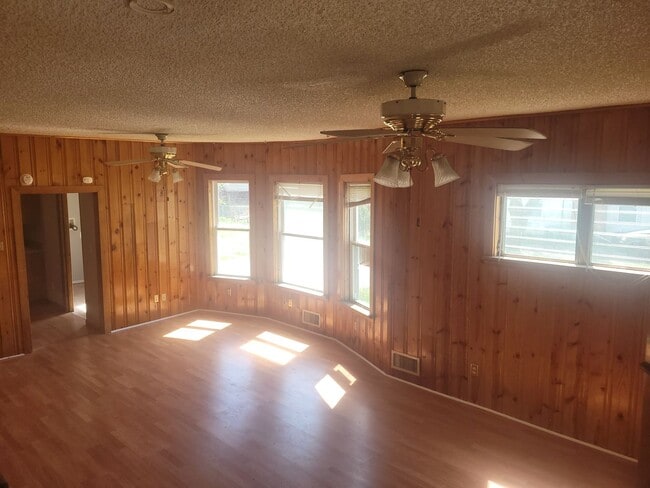 Photo - Spacious 3-Bedroom, 1-Bath Townhouse in Millville
