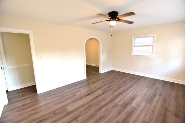 Photo - 205 S Mayo St