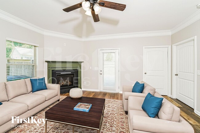 Photo - 8613 Clarke Ln