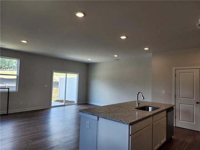 Photo - 2052 Underwood Dr