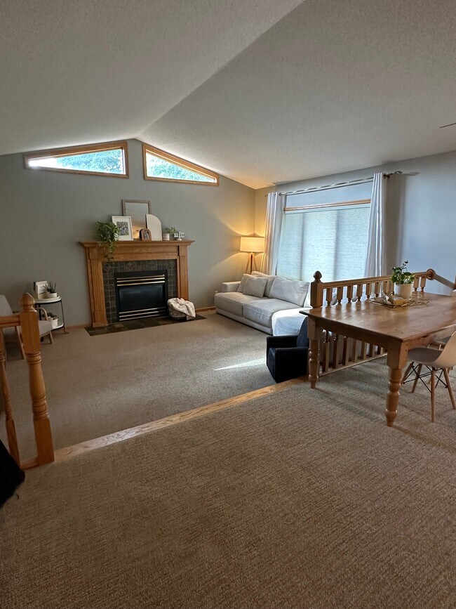 Photo - 4965 Credit River Dr