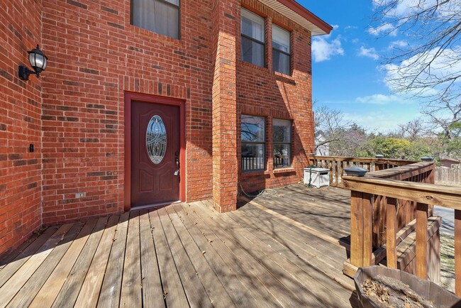 Photo - 7703 Sandia Bluff