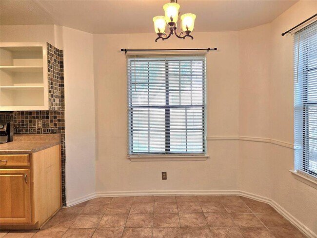 Photo - 2906 West Ave Unit 9