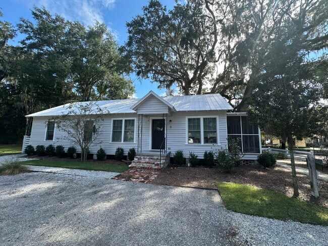 Photo - Low Country Cottage located in the Heart of Bluffton!