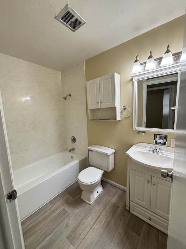 Photo - 906 Timothy Trail