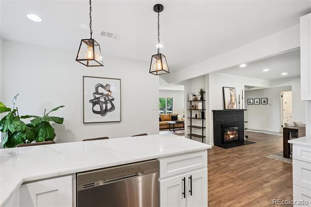Photo - 1600 Balsam St