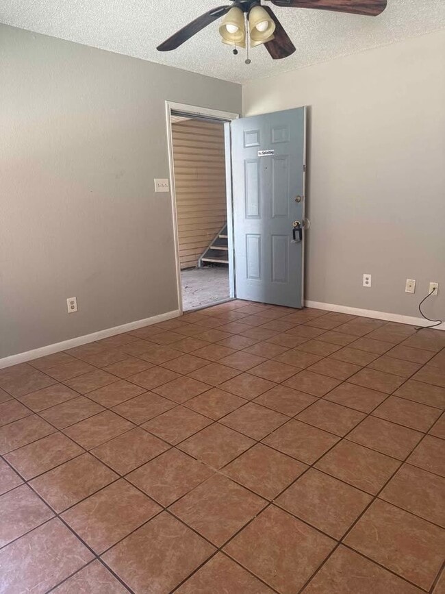 102 E Truman Ave Unit M