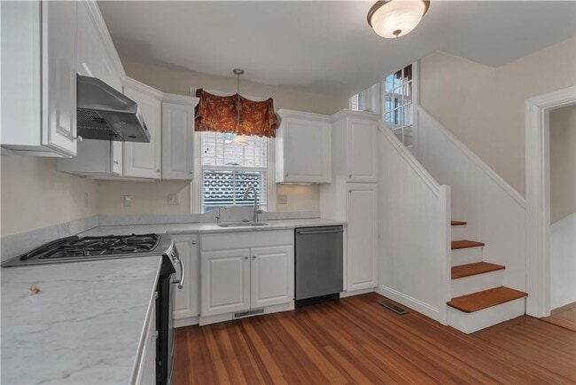 98 Butler Ave