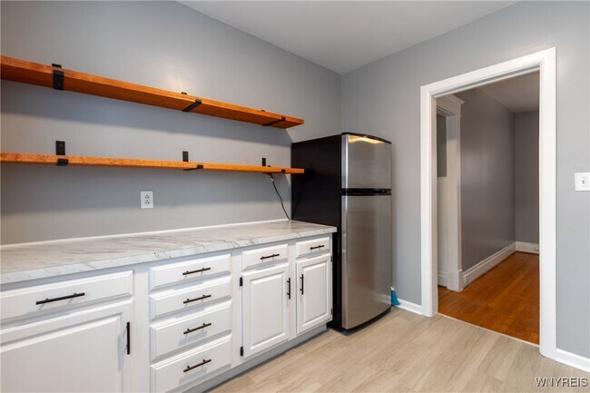 Photo - 1431 Hertel Ave