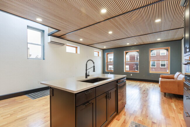 Photo - 119 N Center Ave Unidad 119 N Center Ave